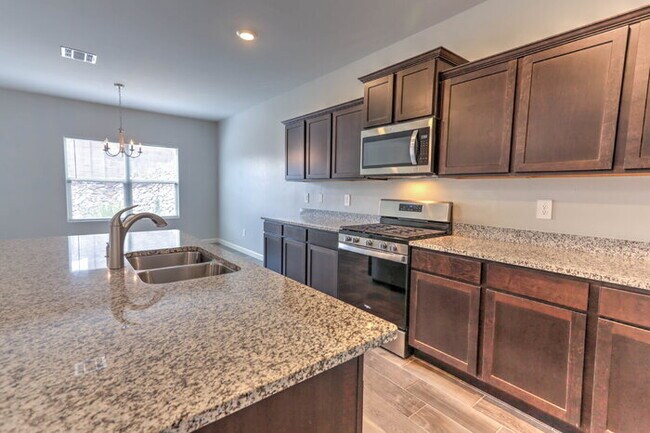 Building Photo - Santa Cruz Meadows