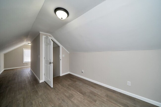 Building Photo - 3907 Midway Rd