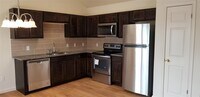 Building Photo - 1311 W Pointe Pl
