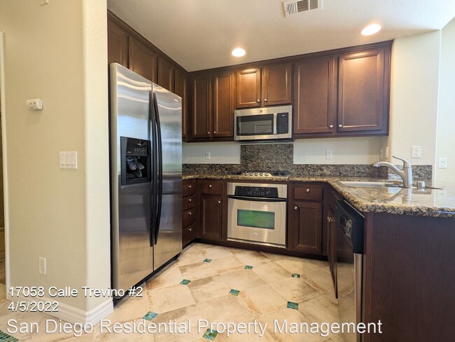 Building Photo - 2 br, 3 bath House - 17058 Calle Trevino U...