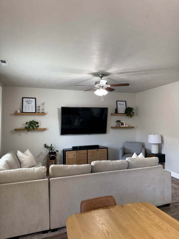 Building Photo - 2545 Bella Vista Dr