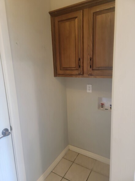 Building Photo - 1713 Wilderness Dr