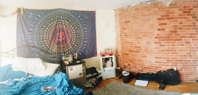 Building Photo - 67 Hammond St