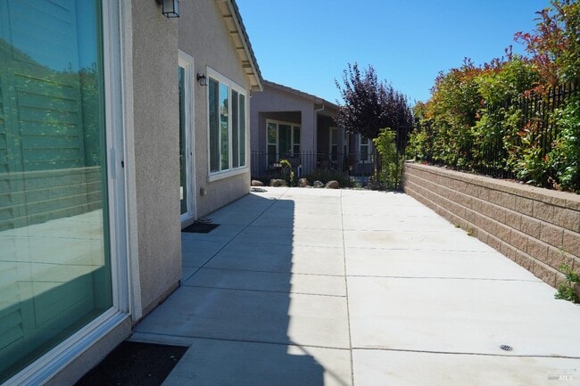 Building Photo - 415 Belvedere Dr