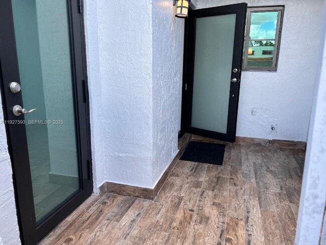 Building Photo - 6231 SW 138th Ct