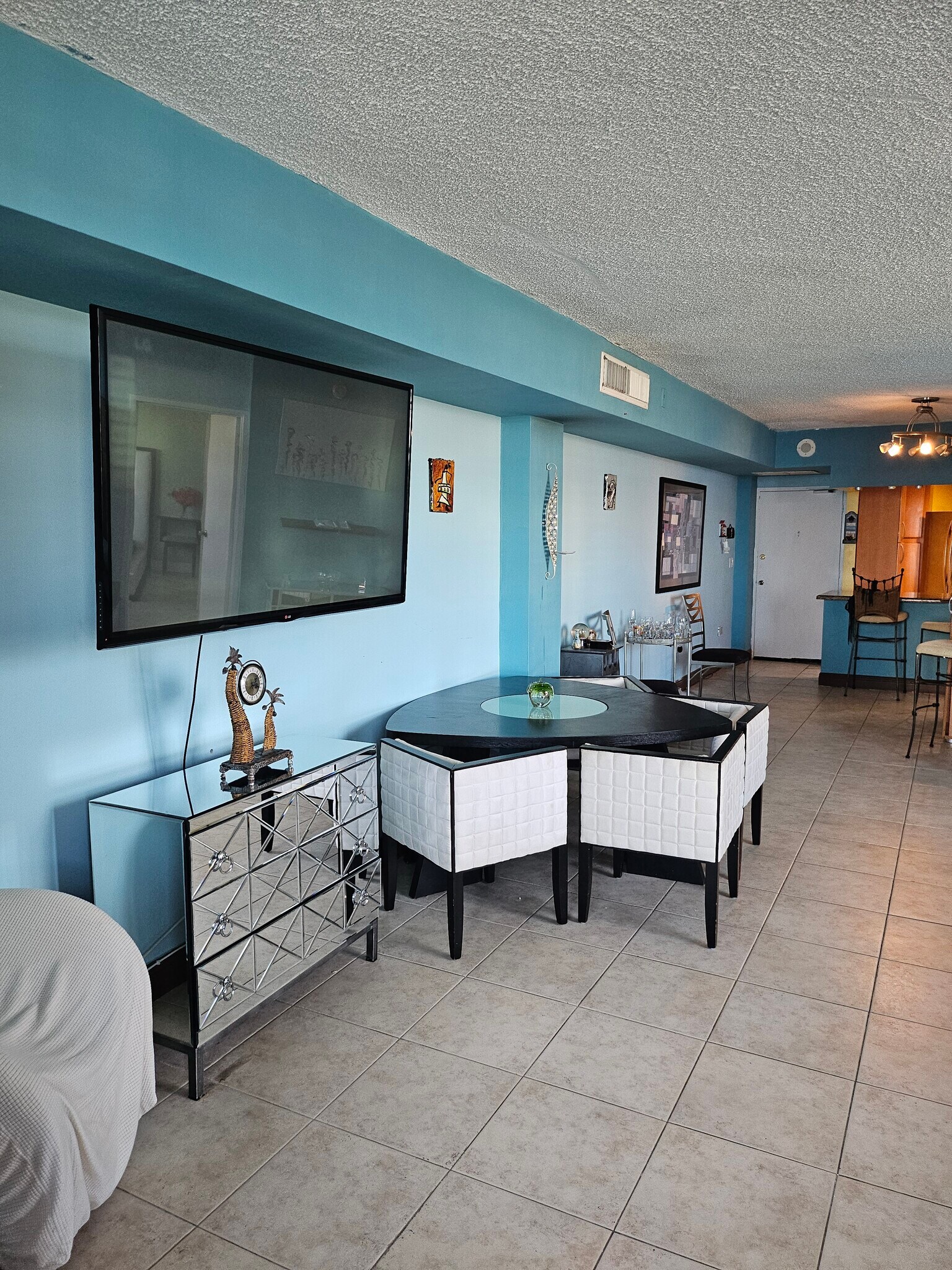 Building Photo - 801 Brickell Bay Dr