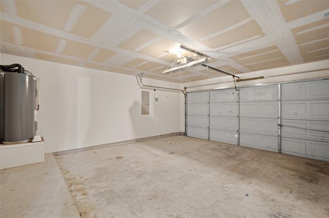 Building Photo - 1204 1st St