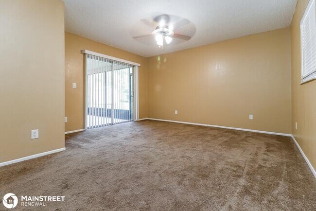 Building Photo - 8240 Fishhawk Ave