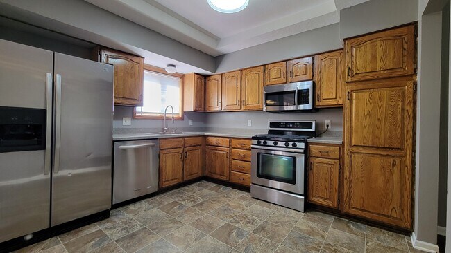 Building Photo - Josephine (Millard Highlands South)
