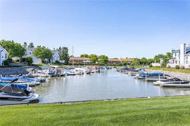 Building Photo - 72 Windward Way