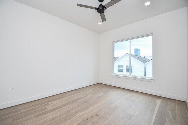 Building Photo - 4709 Gibson St