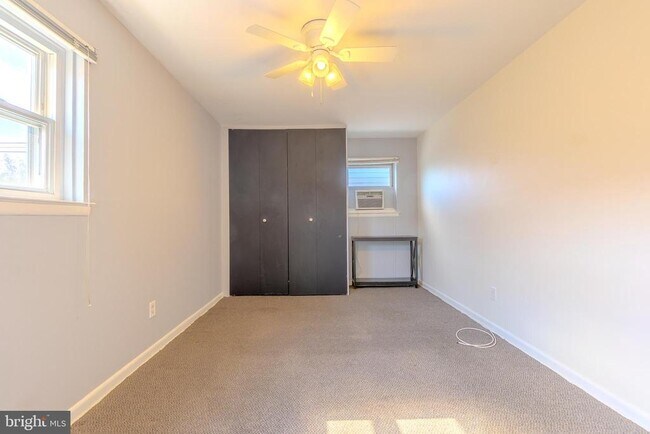 Building Photo - 8124 Langdon St