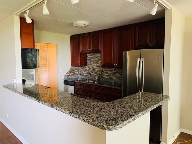 Building Photo - 225 S Rohlwing Rd