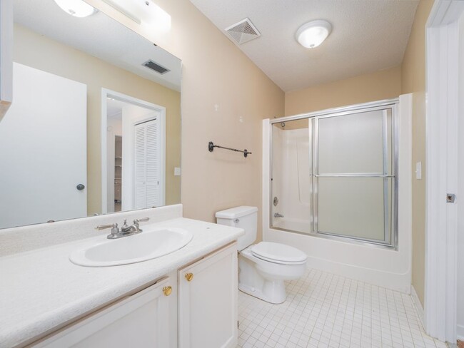 Building Photo - 731 Deer Run Villas