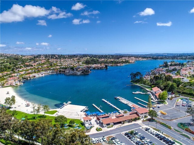 Building Photo - 23401 La Crescenta