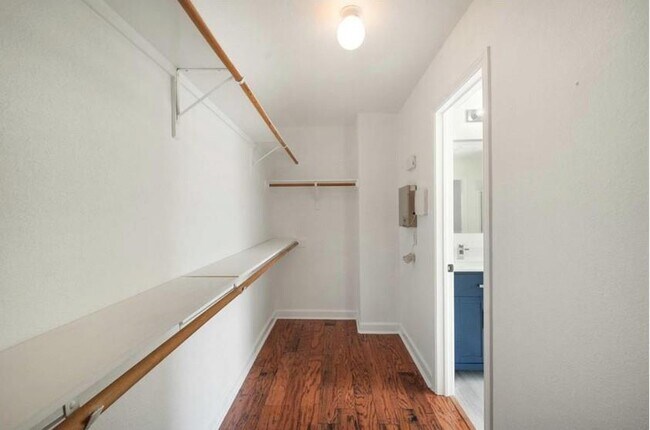 Building Photo - 2507 Eastwood Ln