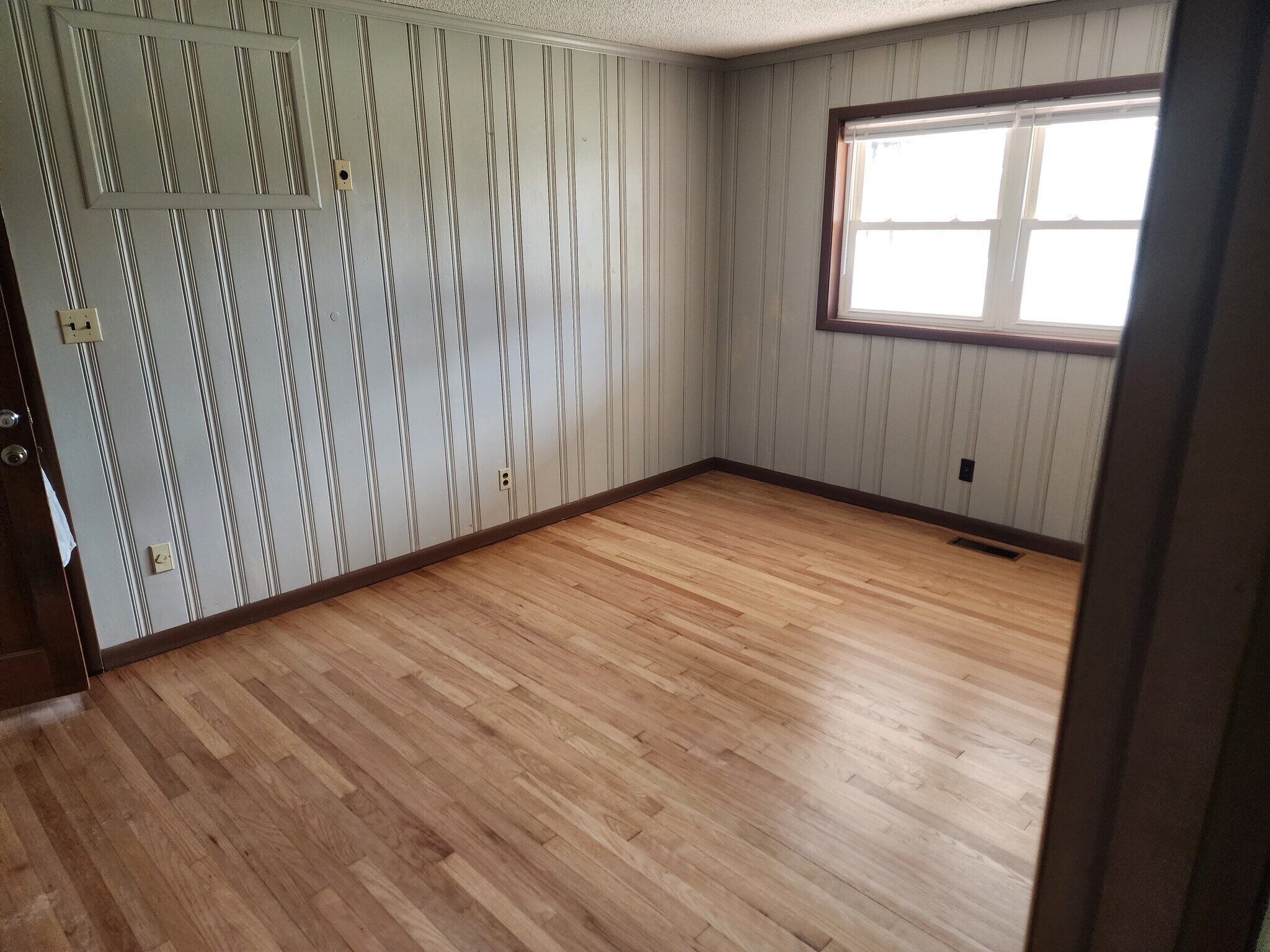 Building Photo - 6911 Hickory View Ln