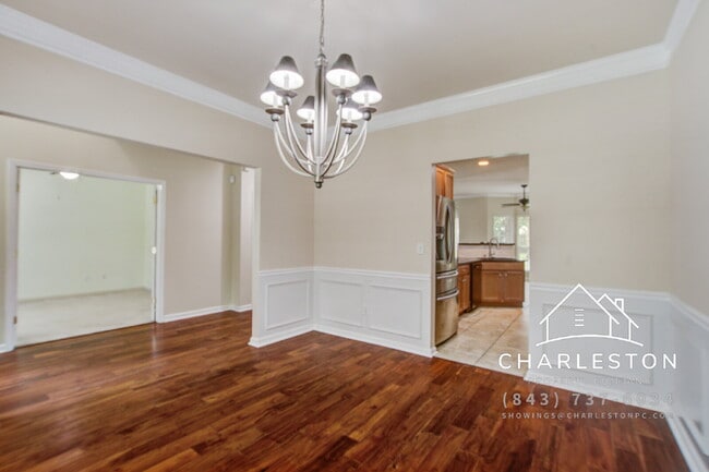 Building Photo - 5421 Red Tip Ln