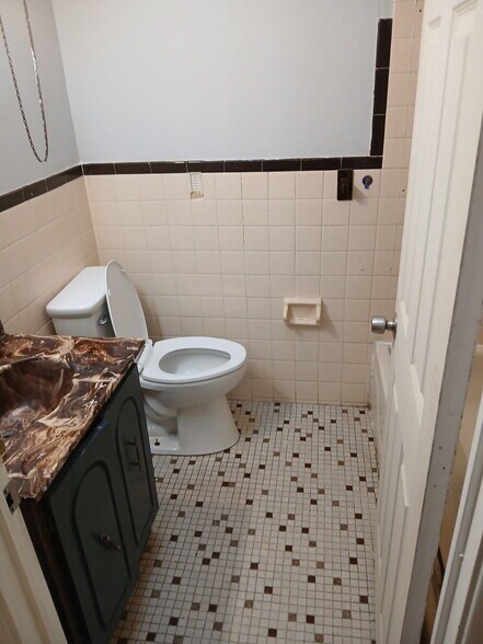 Building Photo - 2113 Church Ln