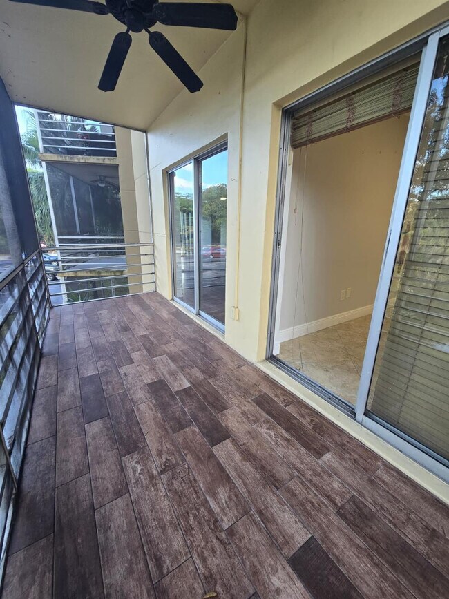 Building Photo - 4121 Stirling Rd