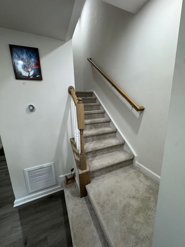 Building Photo - 4BR 3.5BA Townhome w/ 2-Car Garage • Quartz-Island Kitchen • Balcony in Matthews