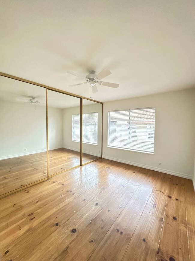 Building Photo - 3 Bedroom Irvine Home - Large Master Suite w/ Wood Floors - Beautiful!!!!!