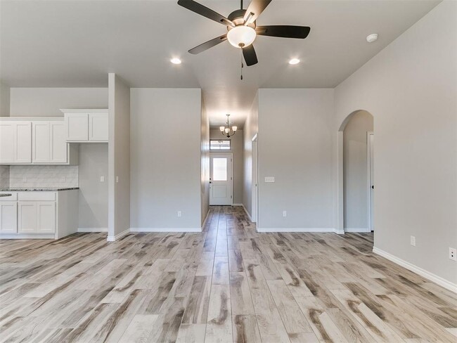 Building Photo - 12028 Rockbed Dr