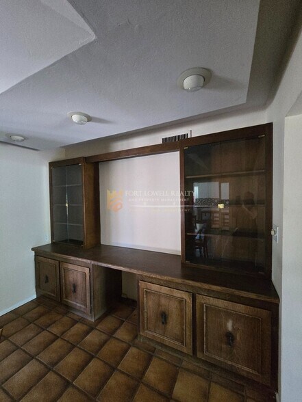 Building Photo - 1307 W Thomas Rd