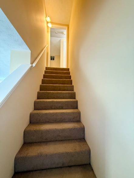 Building Photo - 3602 E 5th St