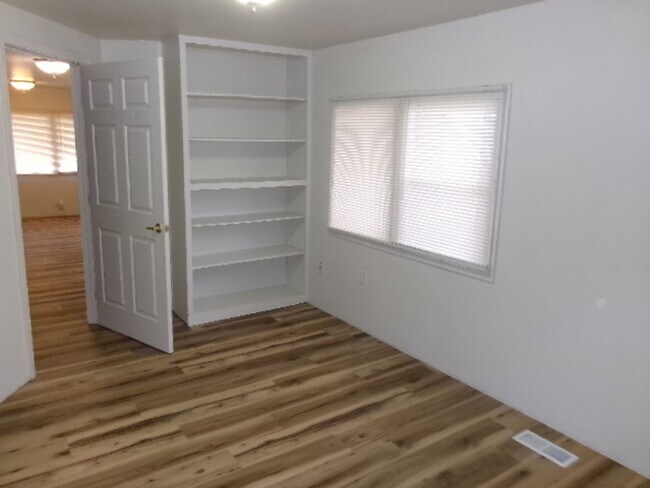 Building Photo - Remodeled 2 bed 1 bath with RV space