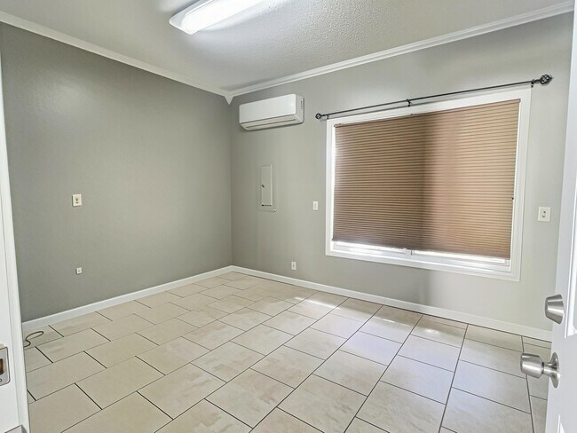Building Photo - 6500 Colonial Dr