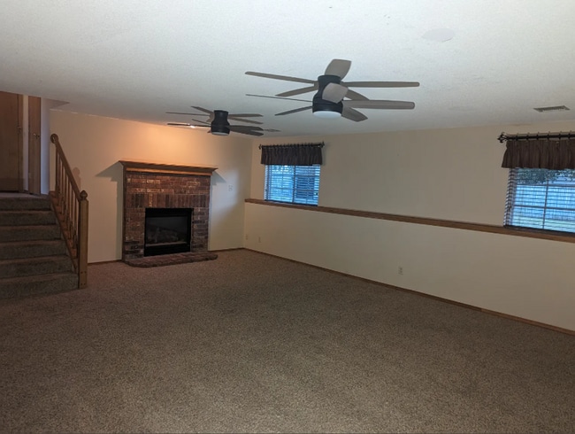 Building Photo - Secluded 3 Bedroom 2 Bathroom!