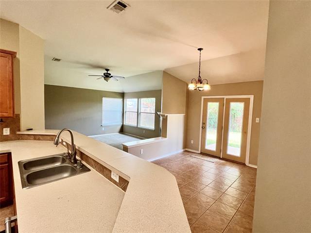 Building Photo - 3313 Ocean Dr