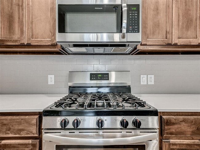 Building Photo - 17613 Nantucket Ave