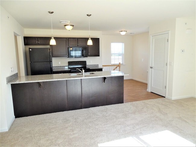 Building Photo - 69 Erin Court