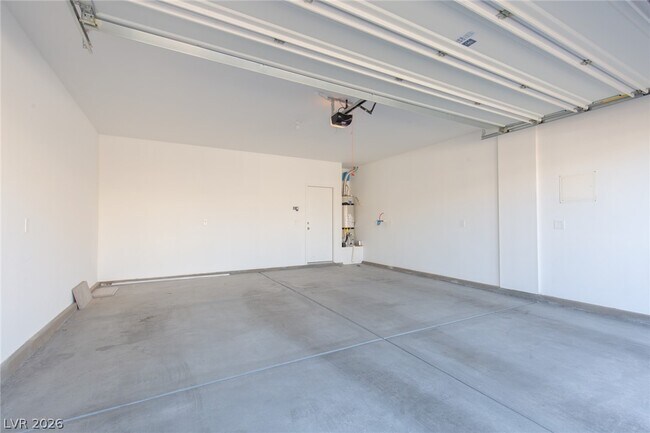Building Photo - 9583 Noah Pointe Ave