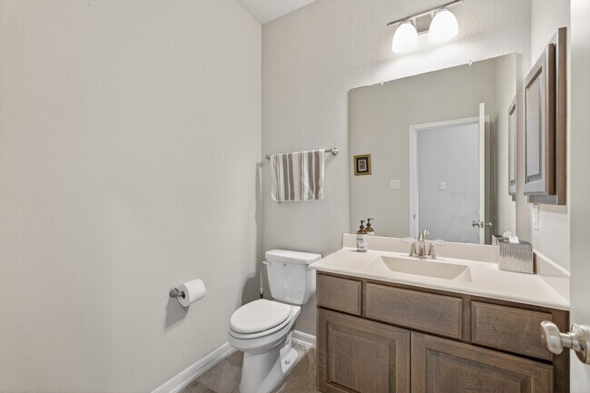 Building Photo - 90 Birch Canoe Dr