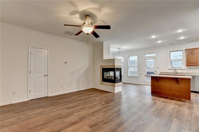 Building Photo - 979 Parkside Wood Ct