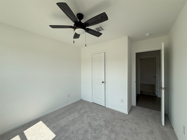 Building Photo - 10268 Prairie Dunes Ln