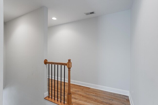 Building Photo - 8403 Brookmoor Ln