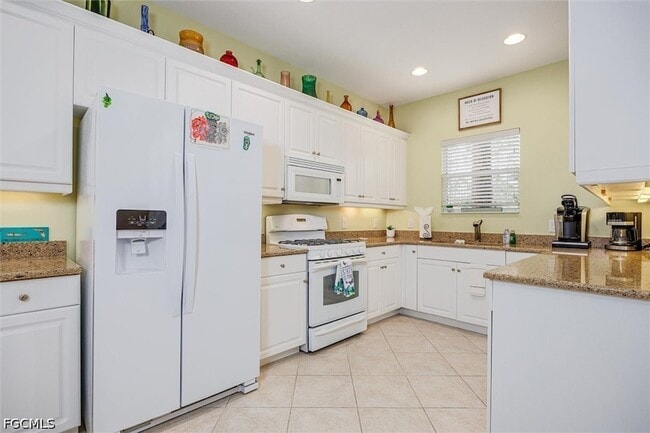 Building Photo - 3210 Cottonwood Bend