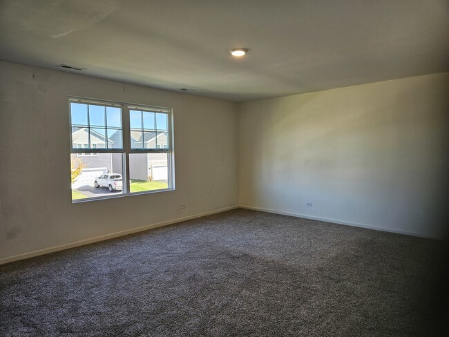 Building Photo - 1735 Bayberry Ln