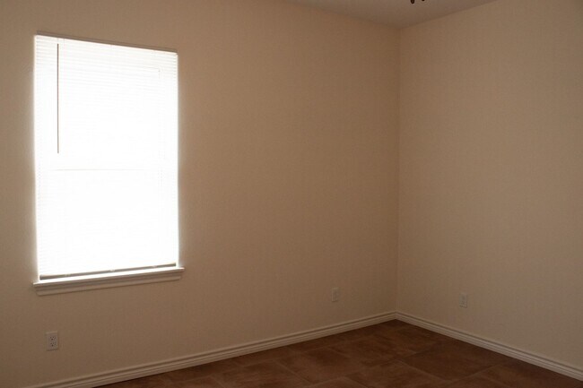 Building Photo - 1 bedroom /1 bathroom units available in a brand new complex!  Move in now!!