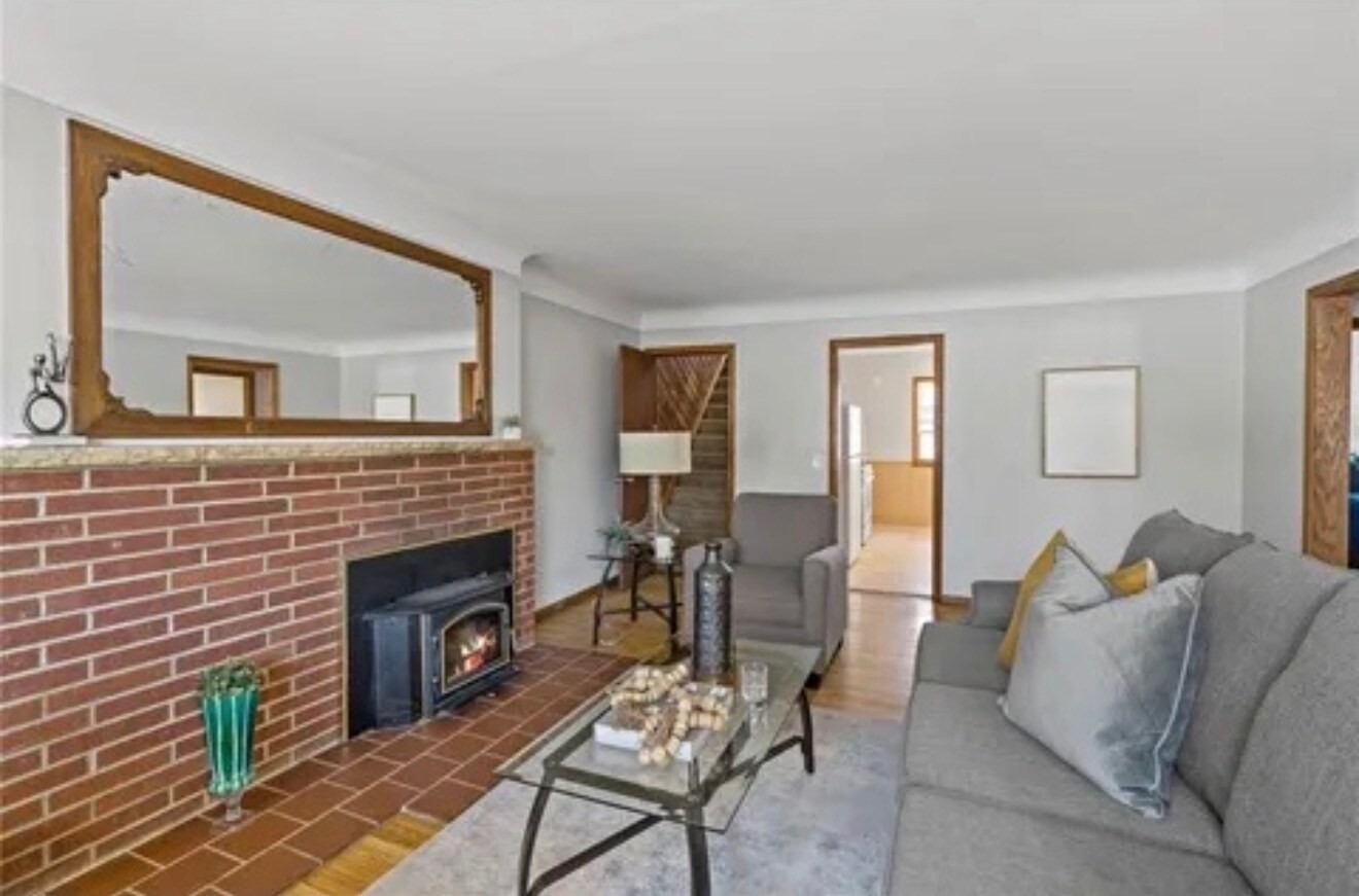 Building Photo - 5427 45th Ave N