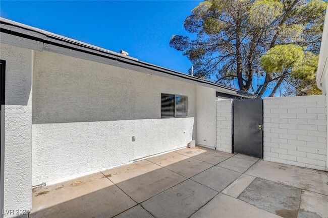 Building Photo - 4683 Calderwood St