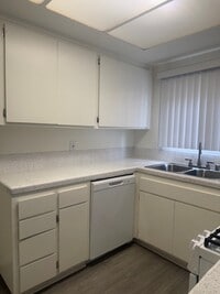 Building Photo - 16862 Lynn Lane