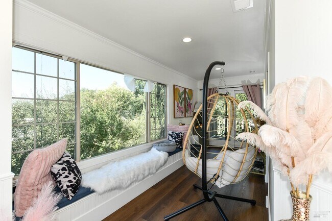 Building Photo - 4 Ramona Ave