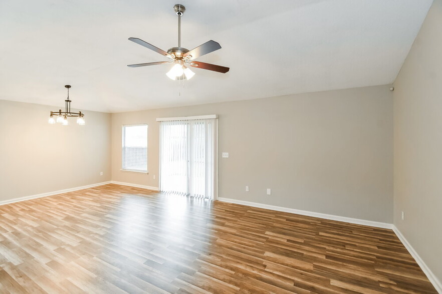Building Photo - 45098 Amhurst Oaks Dr