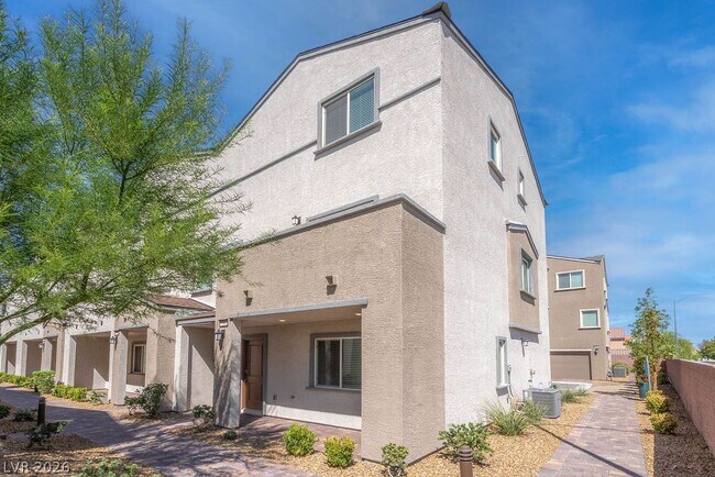 Building Photo - 3541 Reserve Ct