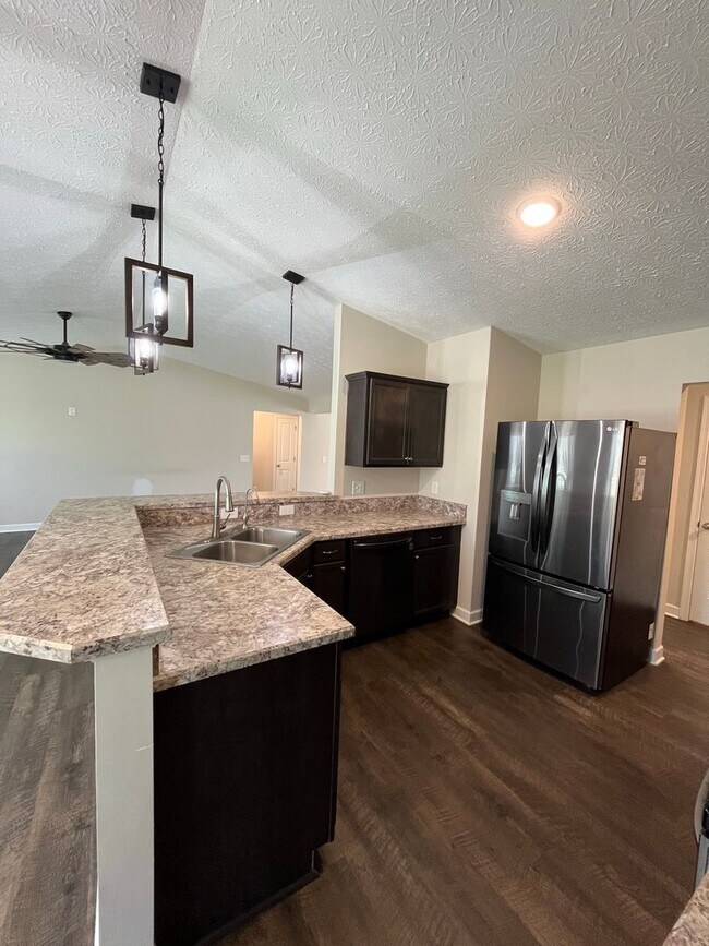 Building Photo - Charming Rural Retreat in Richwood- Fiber Internet Included!